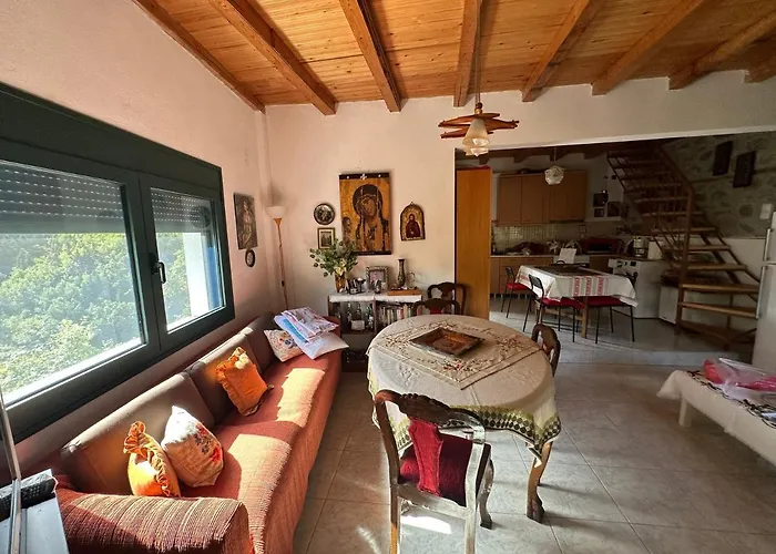 Grandma's Place Hotel *